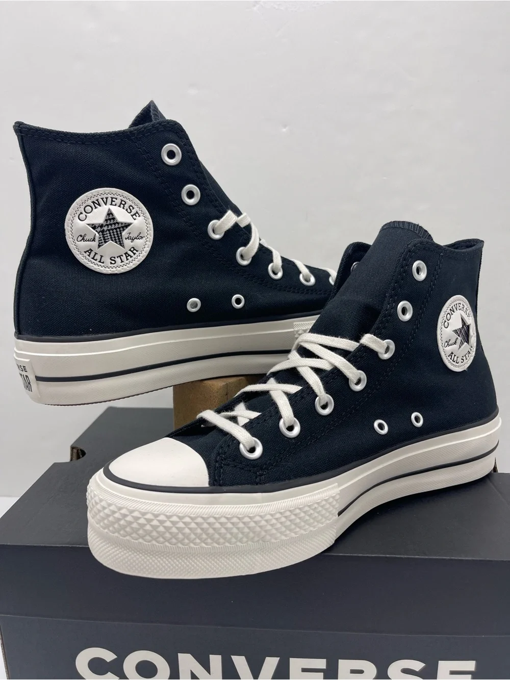 Converse A15534F CTAS LIFT HI BLACK/WHITE/SUNNY ANGLE Platform Sneakers